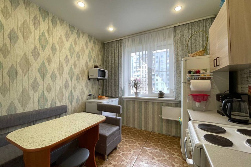 Продаётся 4-комнатная квартира, 83.8 м²
