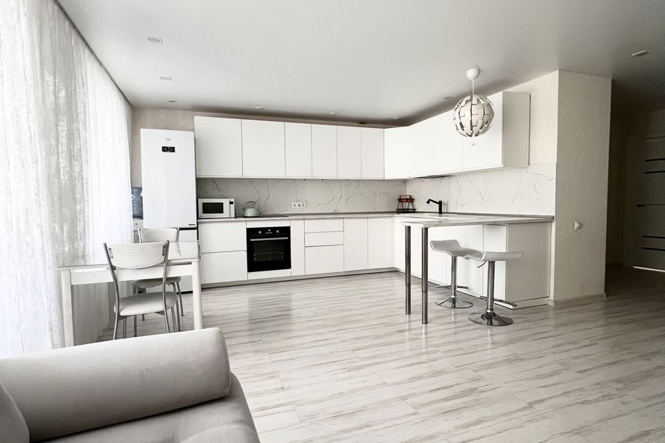 Продаётся 3-комнатная квартира, 70 м²
