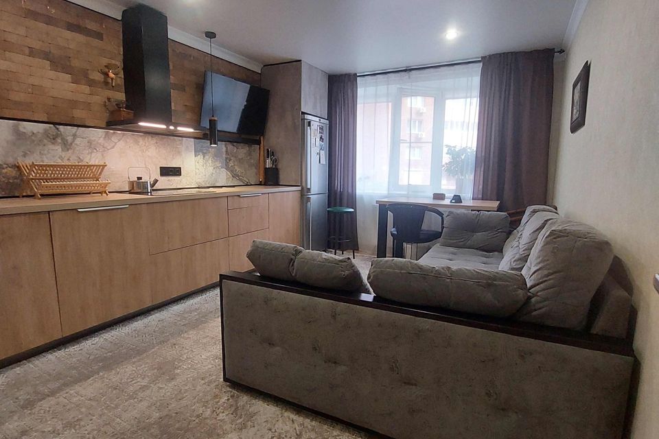 Продаётся 1-комнатная квартира, 51.8 м²