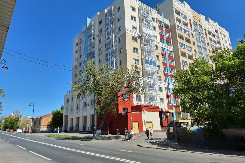 Продаётся 3-комнатная квартира, 101.3 м²
