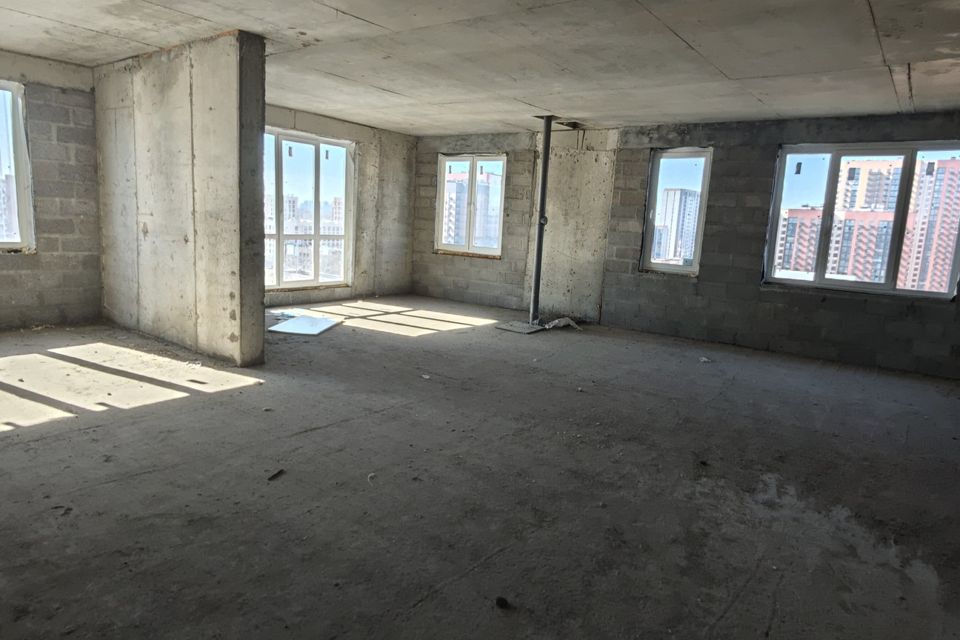 Продаётся 3-комнатная квартира, 95.8 м²