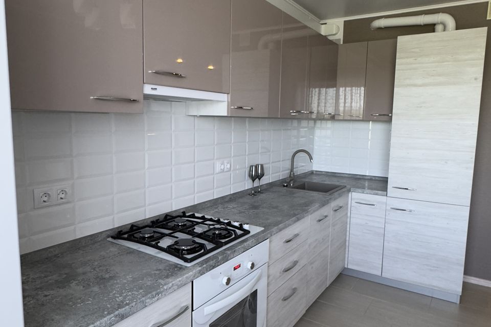 Продаётся 2-комнатная квартира, 66.5 м²