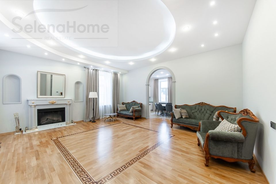 Сдаётся 5-комнатная квартира, 145 м²