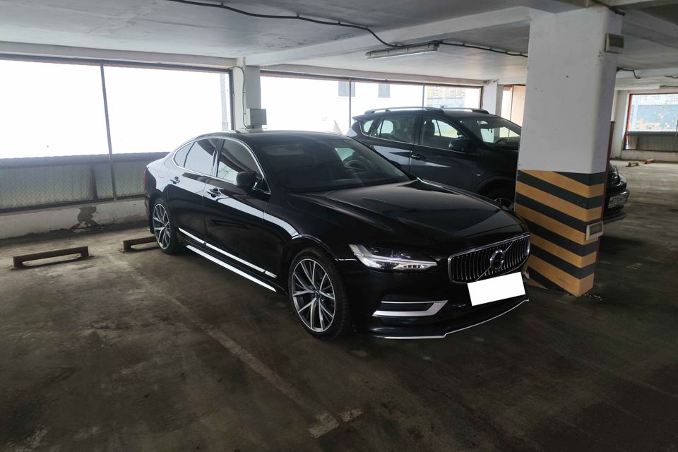 Продаётся машиноместо, 14 м²