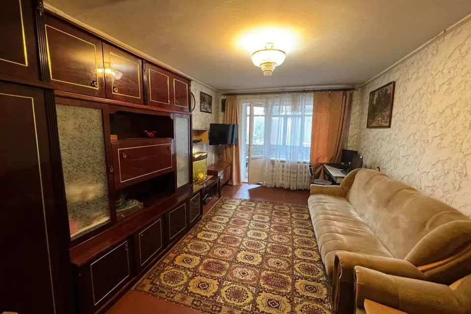 Продаётся 4-комнатная квартира, 93.4 м²
