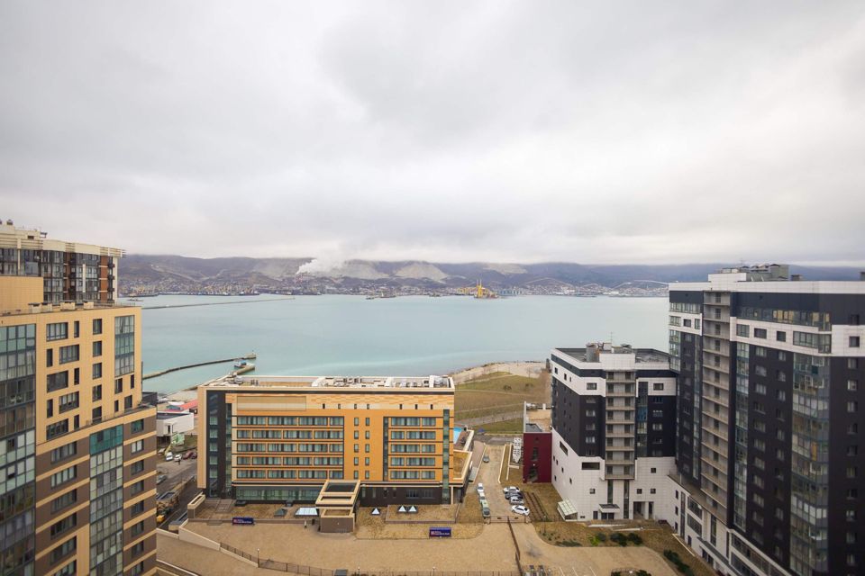 Продаётся 3-комнатная квартира, 136 м²