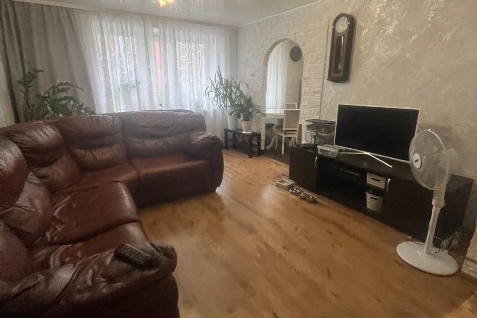 Продаётся 3-комнатная квартира, 59.9 м²