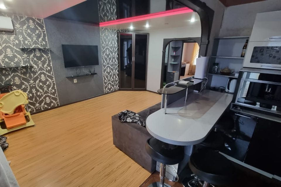 Продаётся 3-комнатная квартира, 60.2 м²