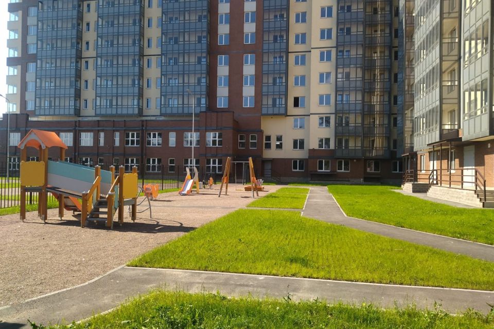 Сдаётся 2-комнатная квартира, 58 м²