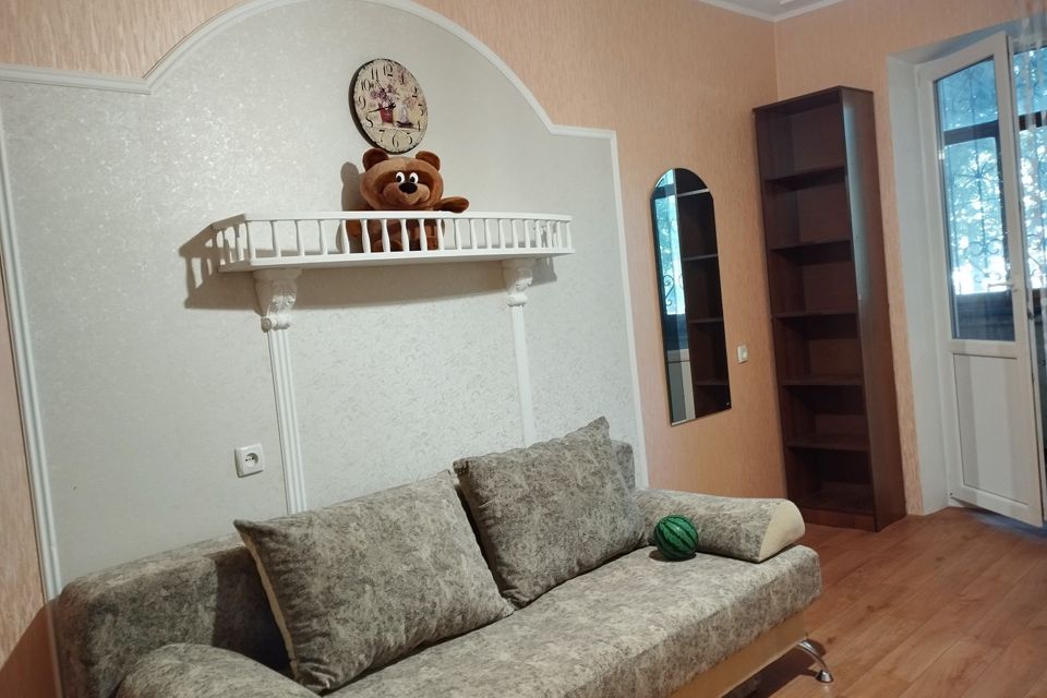 Продаётся 4-комнатная квартира, 98 м²