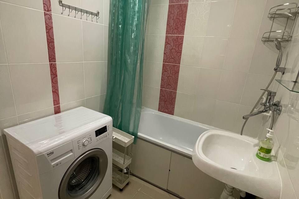 Сдаётся 1-комнатная квартира, 38 м²