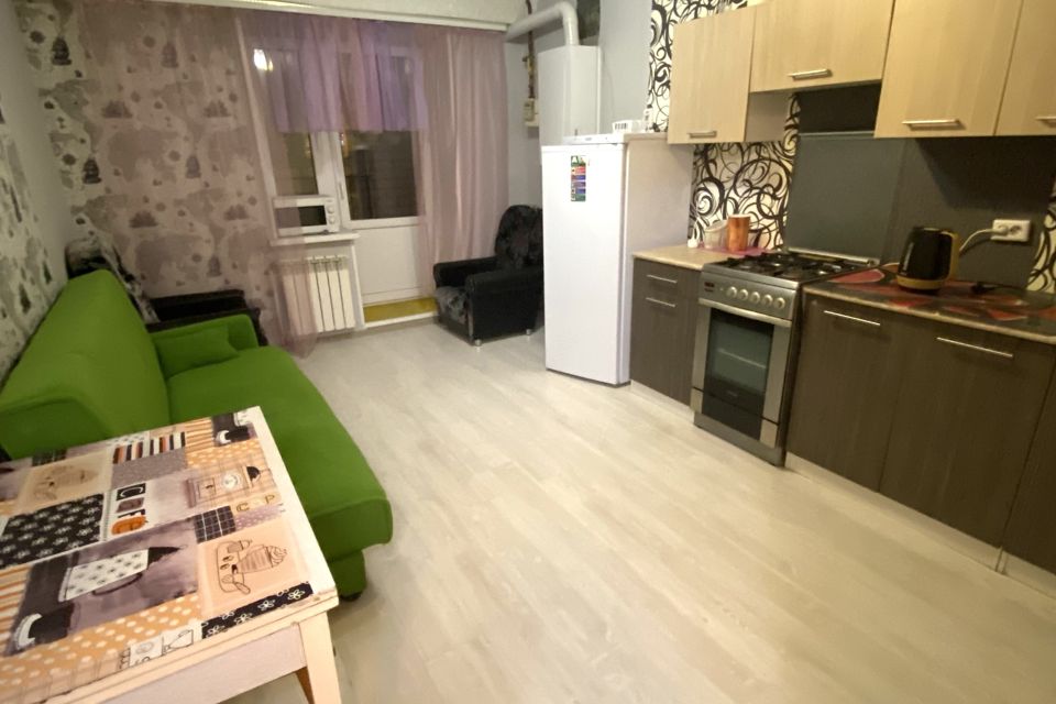 Продаётся 1-комнатная квартира, 38 м²