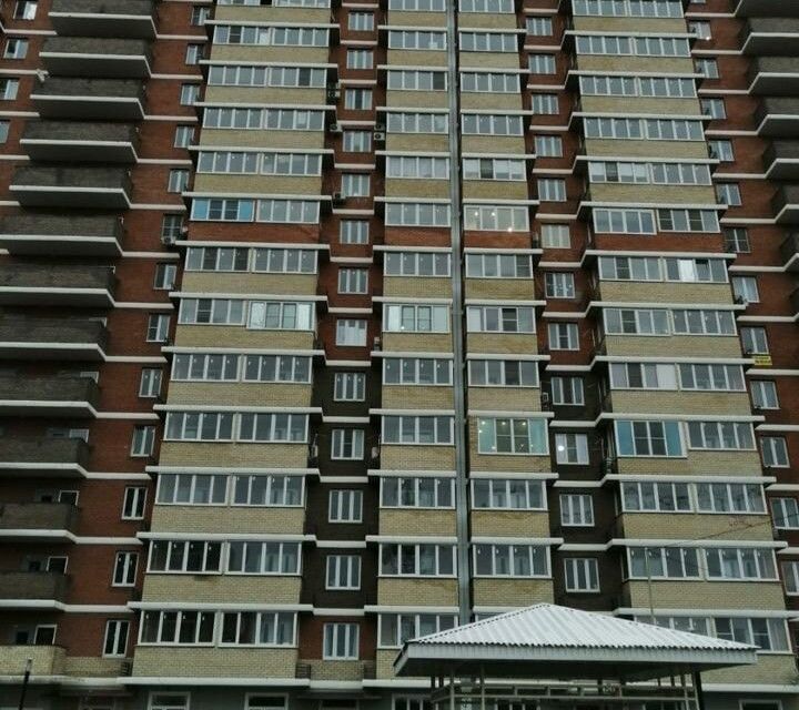 Продаётся 1-комнатная квартира, 43.3 м²