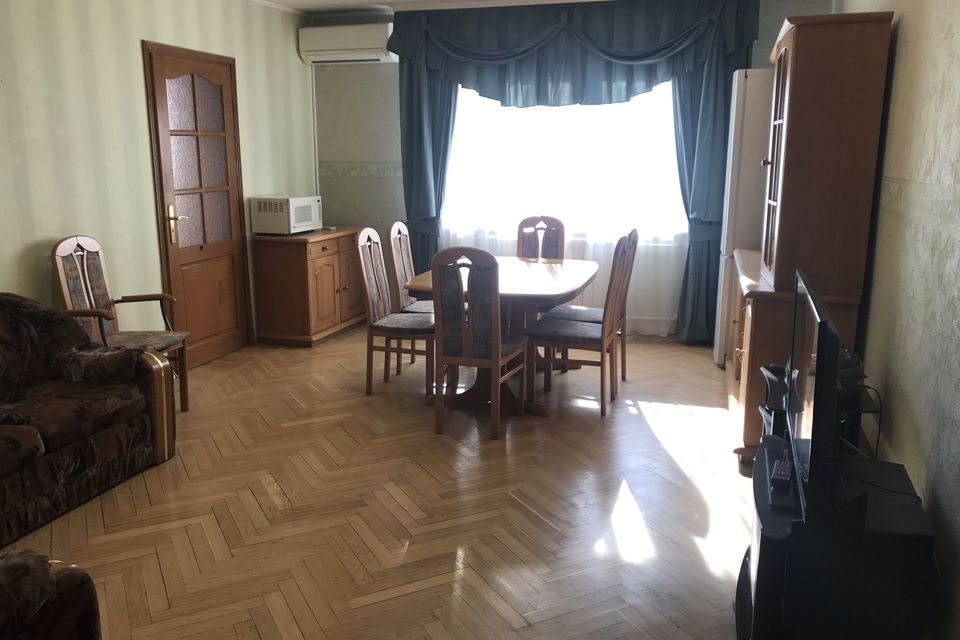 Продаётся 5-комнатная квартира, 121.1 м²