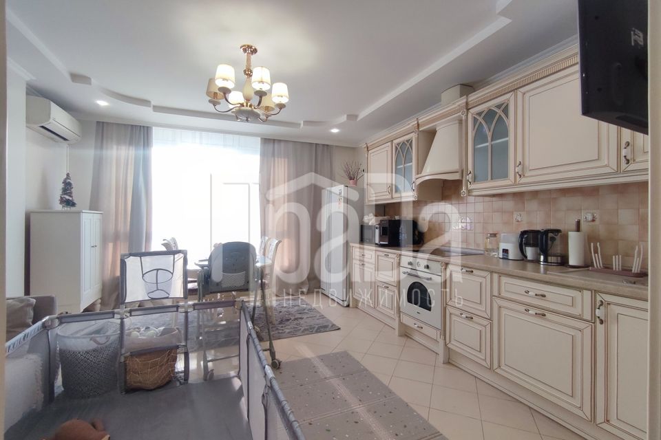 Продаётся 2-комнатная квартира, 90.1 м²
