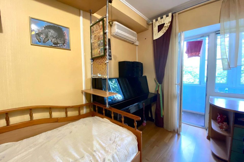 Продаётся 4-комнатная квартира, 88 м²