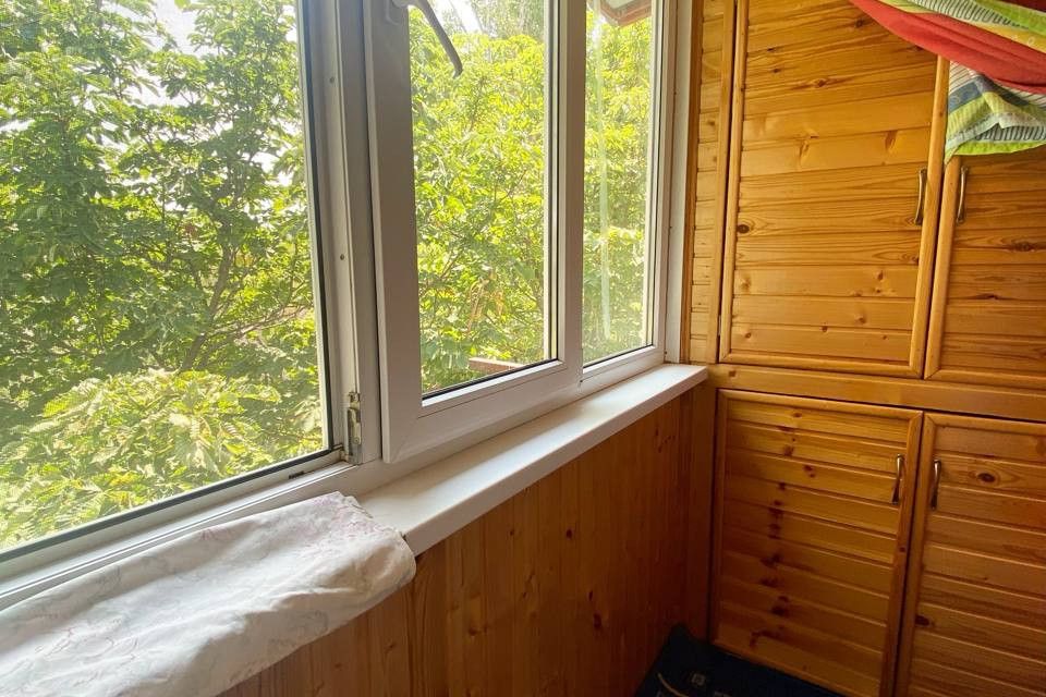 Продаётся 4-комнатная квартира, 61 м²