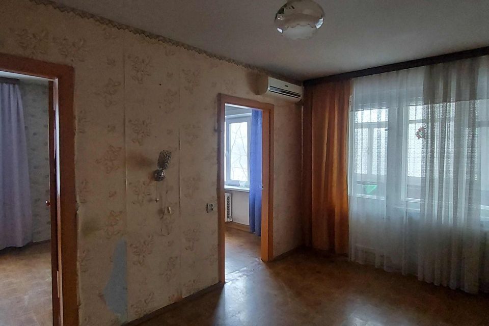 Продаётся 3-комнатная квартира, 47.6 м²