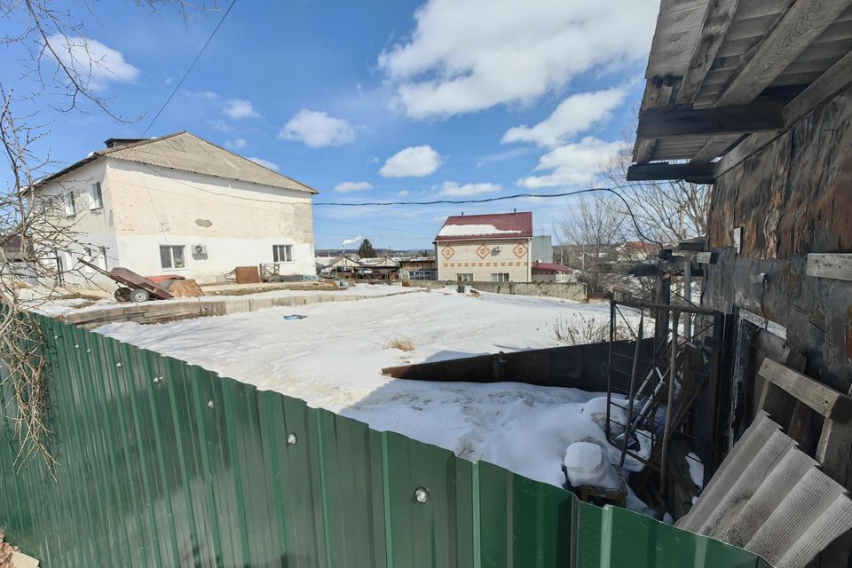 Продаётся 4-комнатная квартира, 127 м²