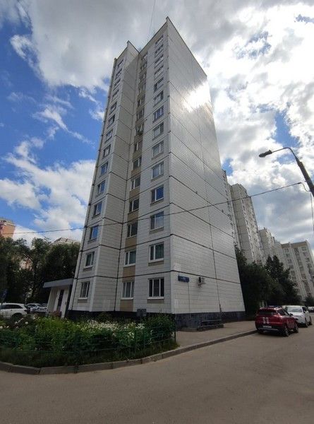 Продаётся 4-комнатная квартира, 127 м²