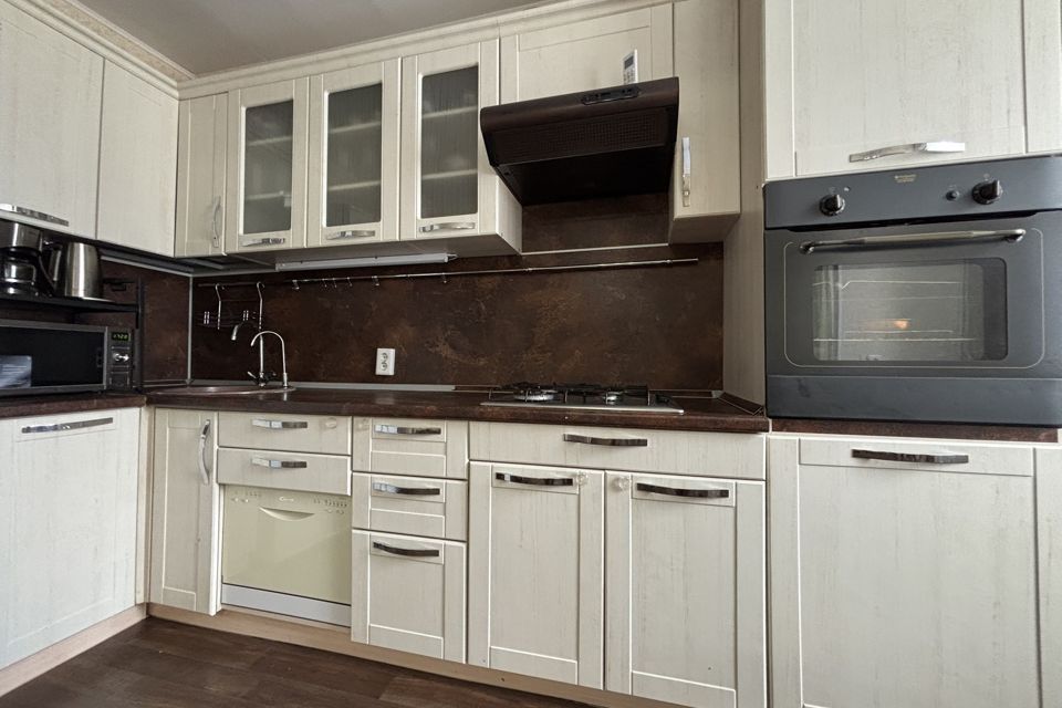 Продаётся 3-комнатная квартира, 63 м²