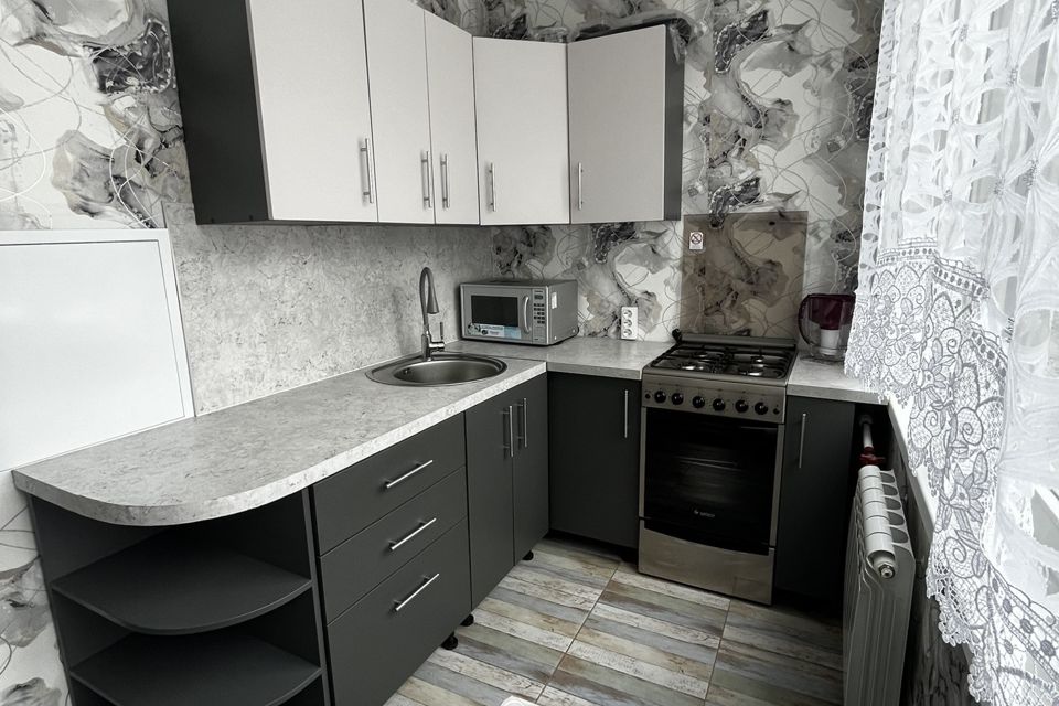 Продаётся 4-комнатная квартира, 74 м²