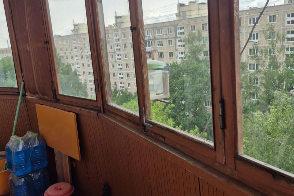 Продаётся 4-комнатная квартира, 60.4 м²