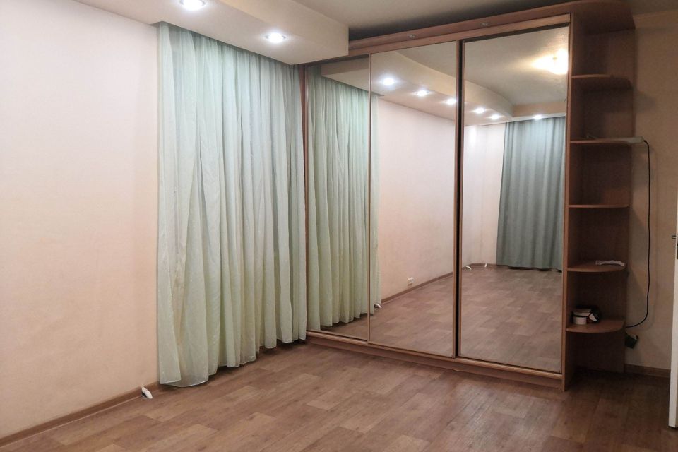 Продаётся 3-комнатная квартира, 60.5 м²