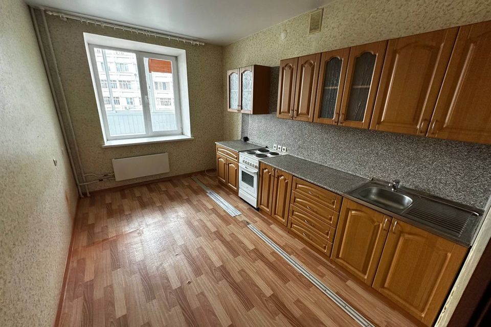 Продаётся 1-комнатная квартира, 42 м²