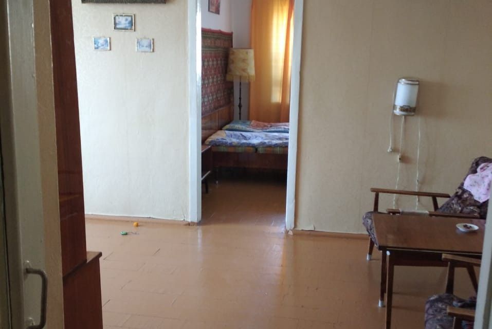 Продаётся 4-комнатная квартира, 60 м²