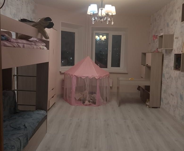 Сдаётся 4-комнатная квартира, 86 м²