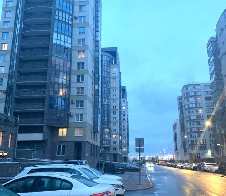 Продаётся 2-комнатная квартира, 82.4 м²
