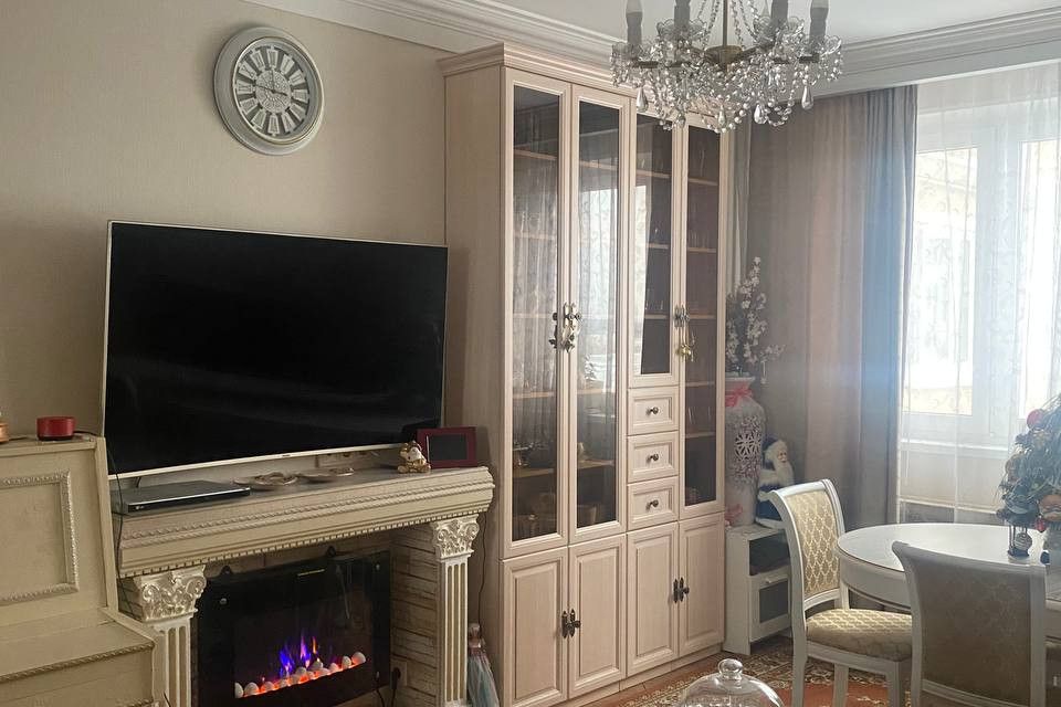 Продаётся 4-комнатная квартира, 98.6 м²