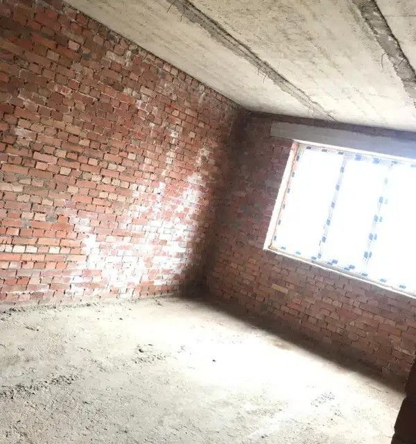 Продаётся 4-комнатная квартира, 64 м²