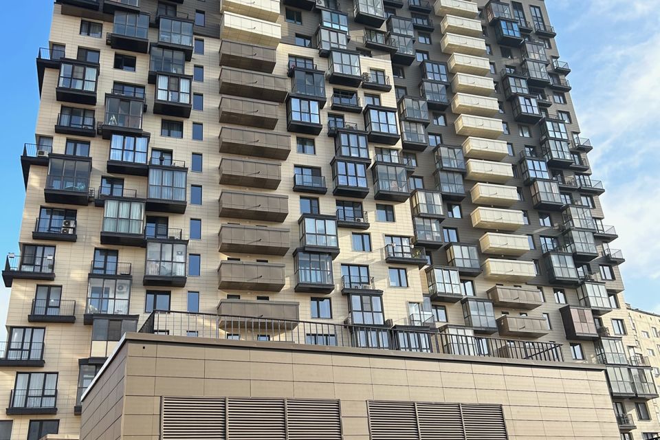 Продаётся 3-комнатная квартира, 137.5 м²