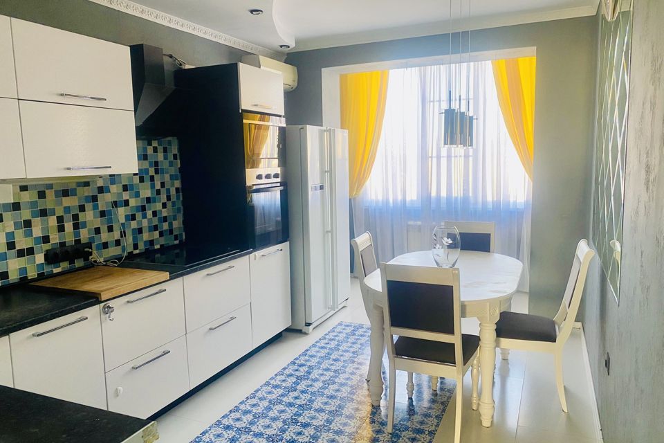 Продаётся 3-комнатная квартира, 76.2 м²