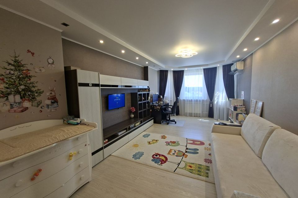 Продаётся 2-комнатная квартира, 77.6 м²