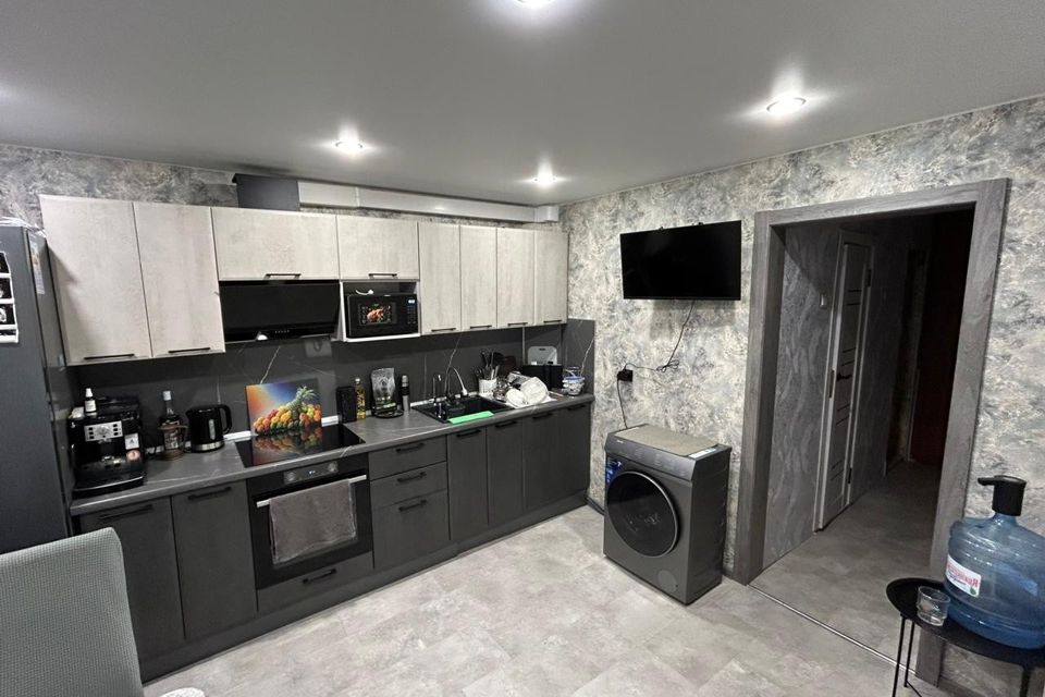 Продаётся 2-комнатная квартира, 60.7 м²