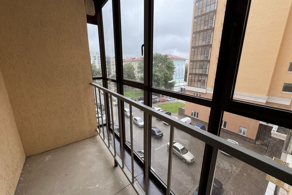 Продаётся 3-комнатная квартира, 105.4 м²