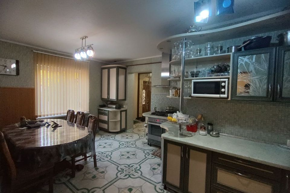 Продаётся 2-этажный дом, 160 м²