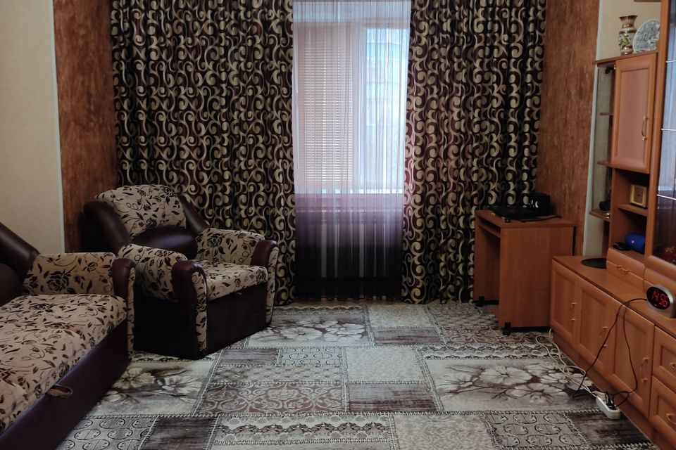 Продаётся 1-комнатная квартира, 43.6 м²