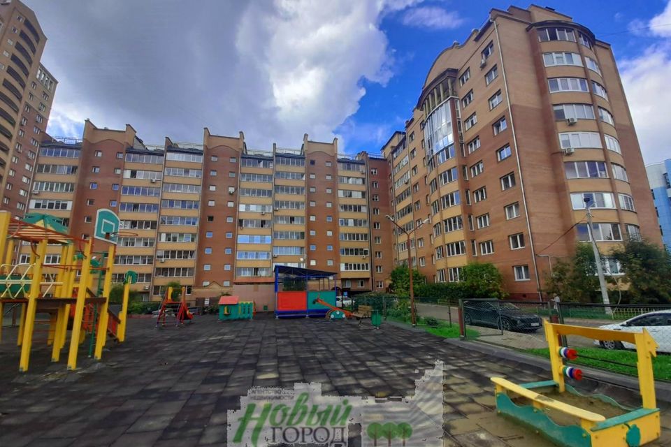 Продаётся 1-комнатная квартира, 43.6 м²