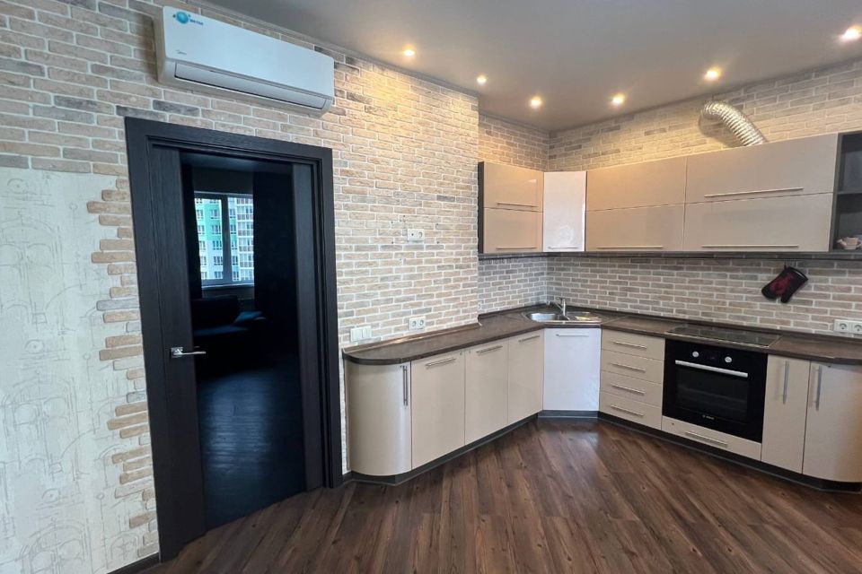 Продаётся 2-комнатная квартира, 62.7 м²