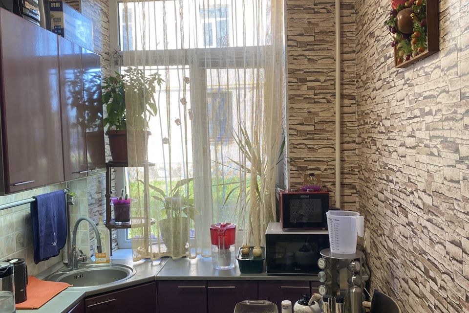Продаётся 2-комнатная квартира, 59.8 м²