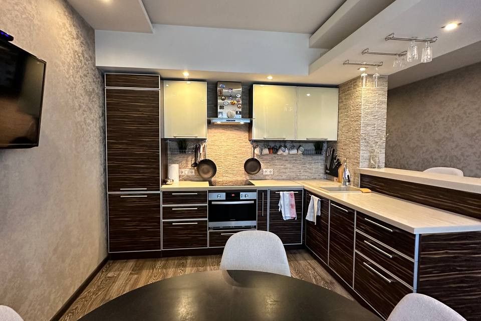 Продаётся 3-комнатная квартира, 104.2 м²