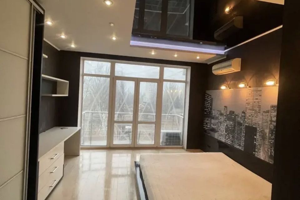 Продаётся 2-комнатная квартира, 65 м²