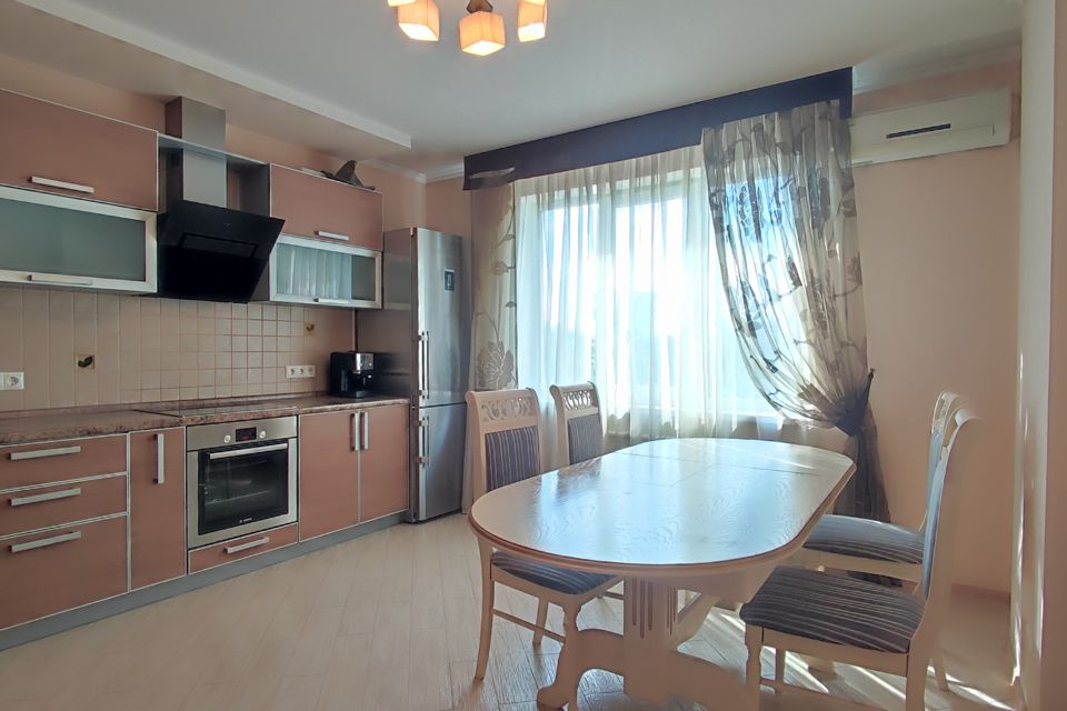 Продаётся 3-комнатная квартира, 103.1 м²