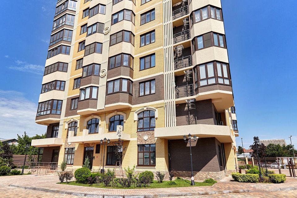 Продаётся 3-комнатная квартира, 100.2 м²