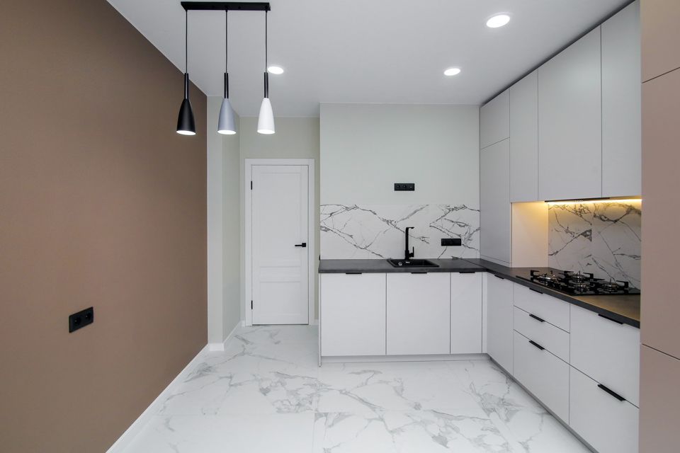 Продаётся 1-комнатная квартира, 43 м²