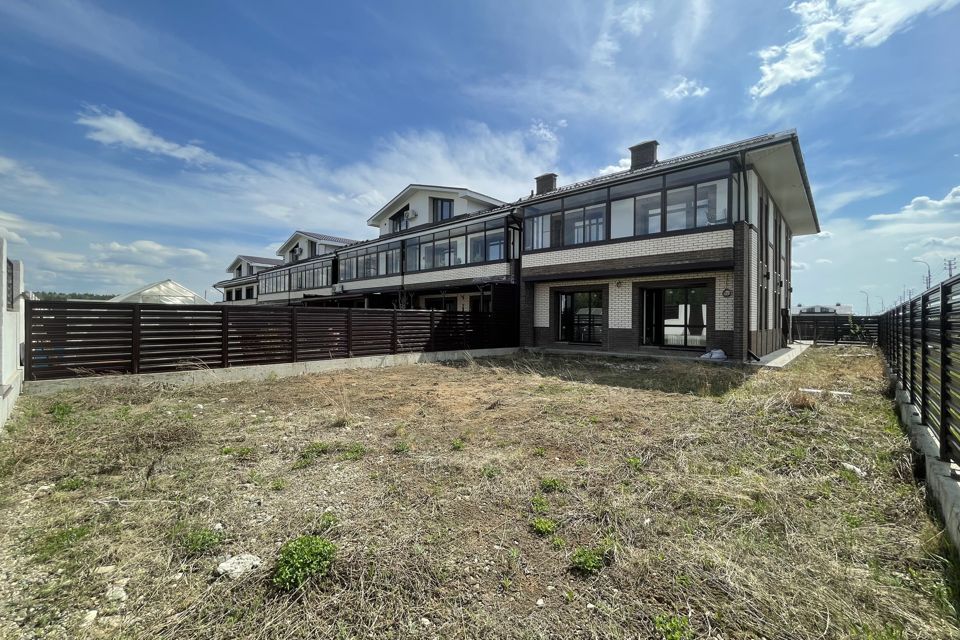 Продаётся 4-комнатная квартира, 80.8 м²